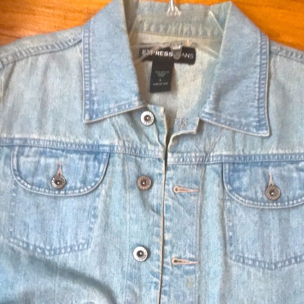 Vintage Express  jeans jacket floral on back used - Picture 3 of 10